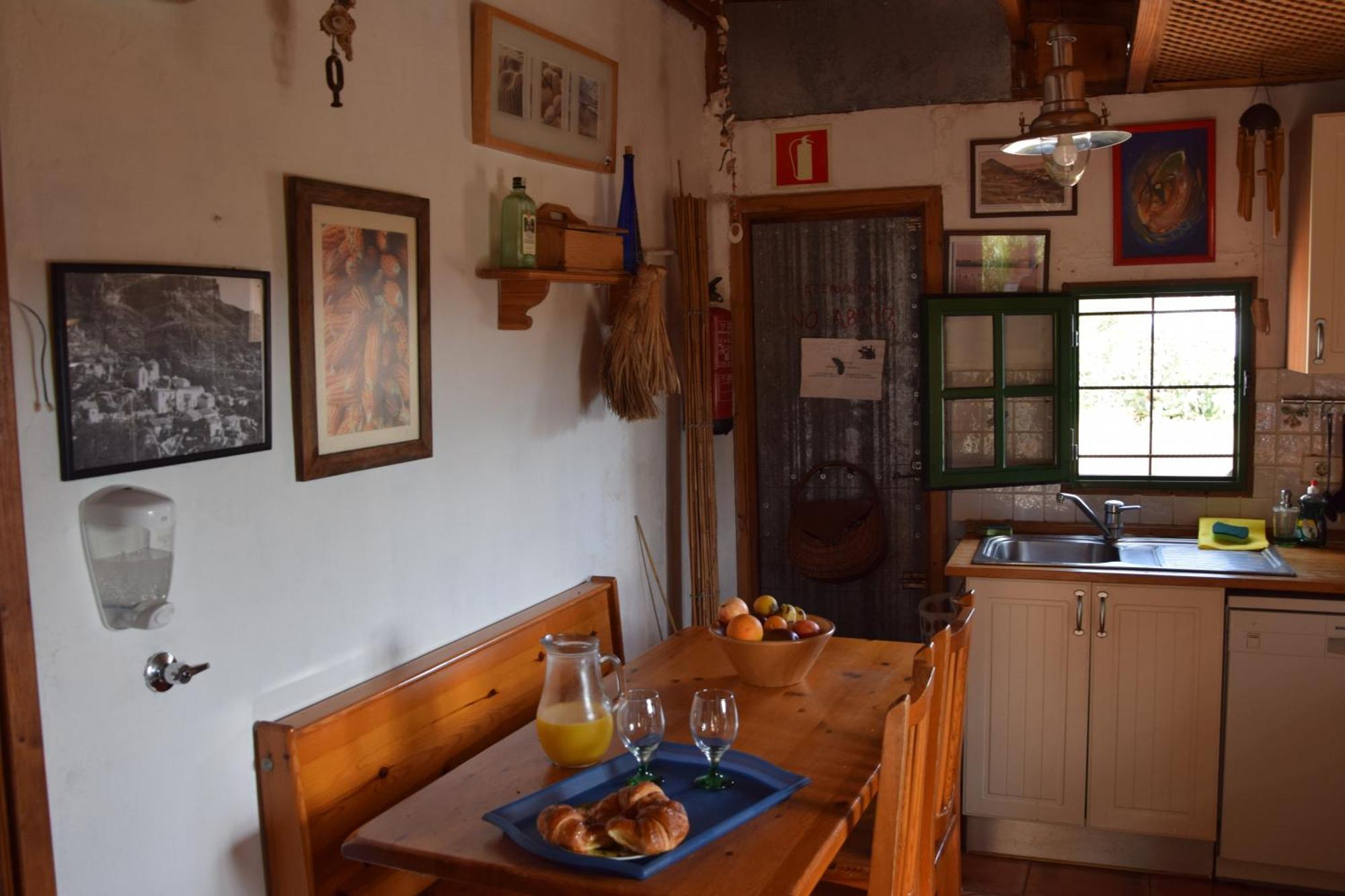 La Casa De Los Pinos Temisas Exteriör bild